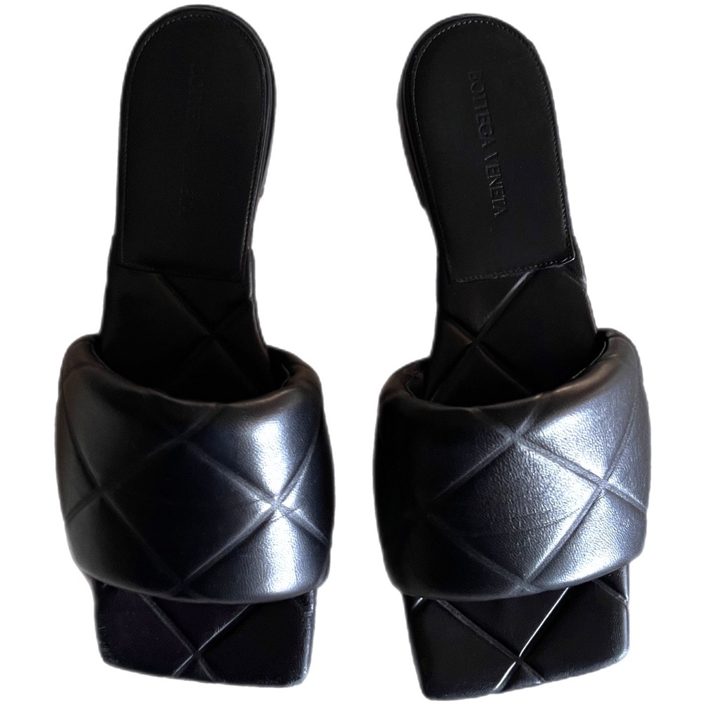 Bottega Veneta Lido Quilted Sandal | Box & Dust Bags Incl.